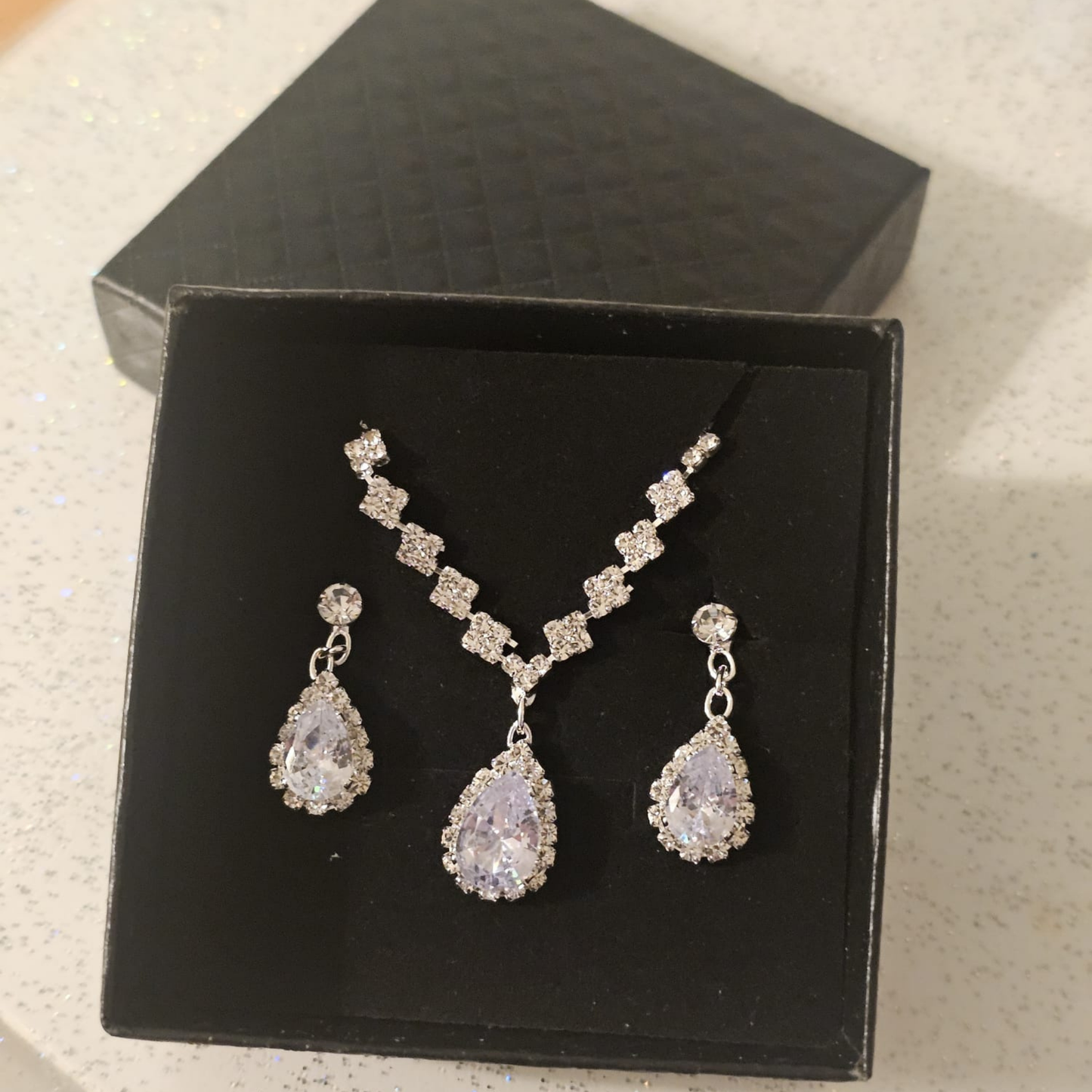 Luxurious Teardrop Rhinestone Bridal Jewelry Set | Earrings & Necklace