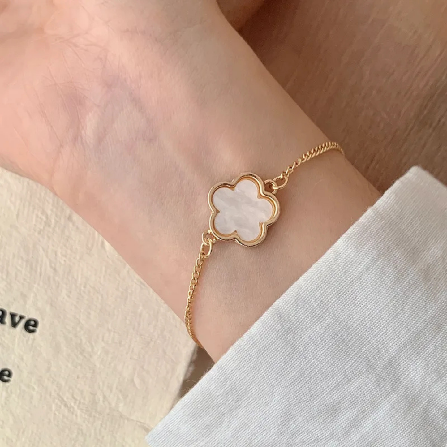 Four-Leaf Clover Set of Necklace Bracelet Earring