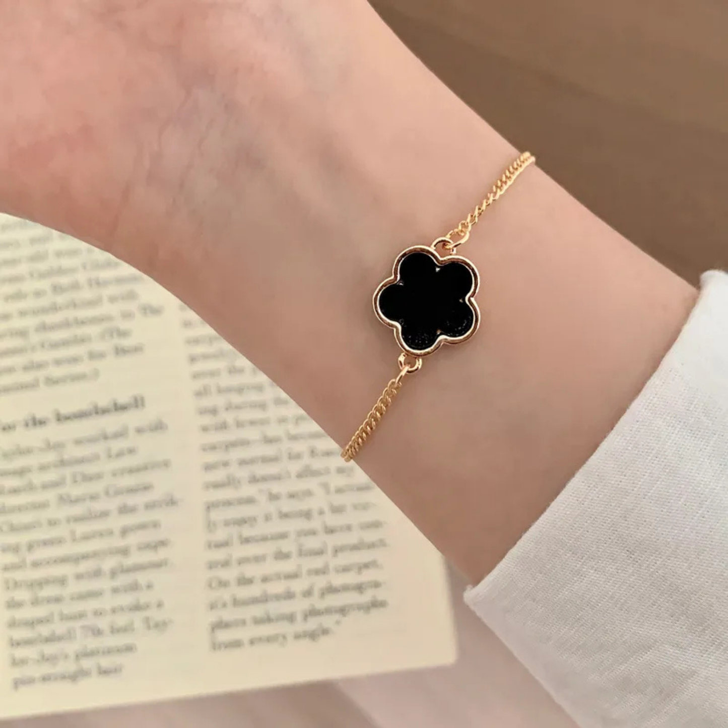 Four-Leaf Clover Set of Necklace Bracelet Earring